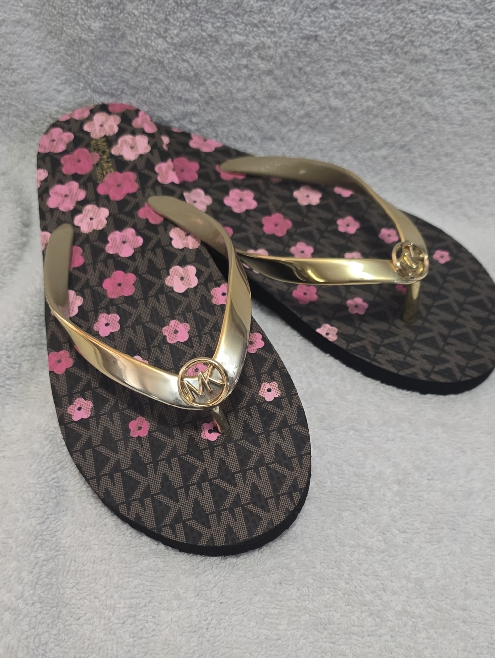 MICHAEL Michael Kors Floral Flip Flops